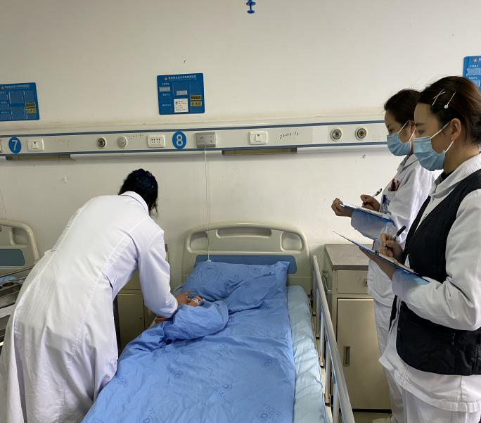 【医技提升】雅安职业技术学院附属医院举办护理实习生技能操作考核