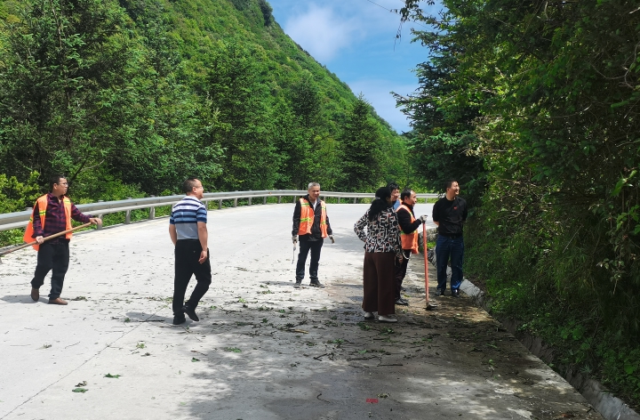 地震后，汉源县已排查完境内全部养护道路
